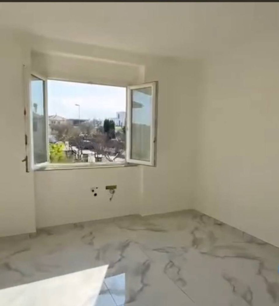 Apartamento de 2 dormitorios en Rosciano, Italy No. 339709