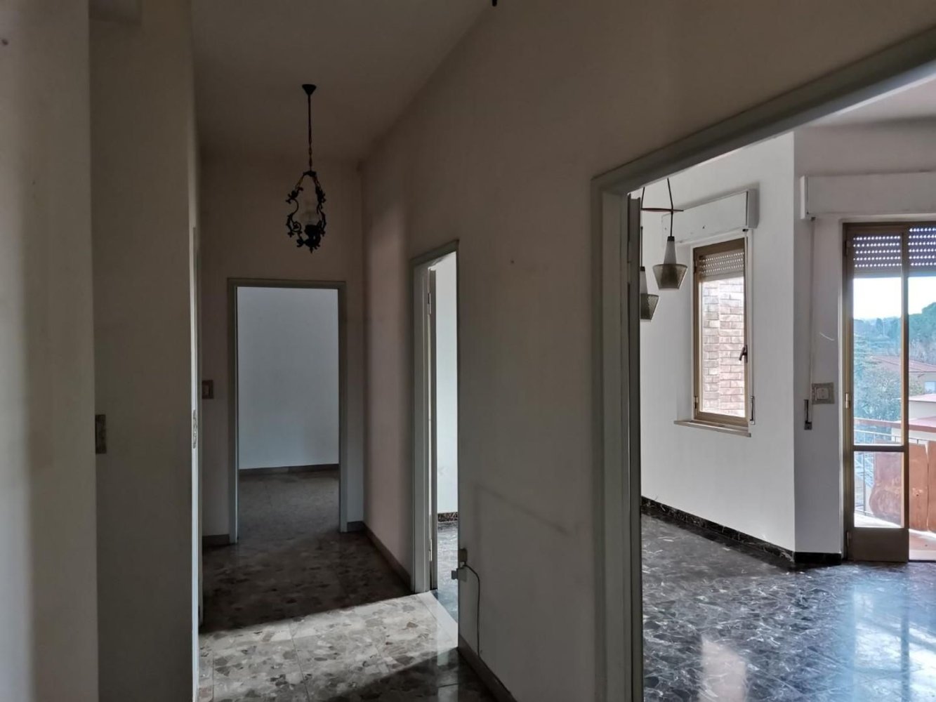 4 rooms Apartment in Colle di Val d'Elsa, Italy No. 212753