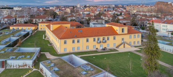 4 bedrooms House in Porto, Portugal No. 16968 9