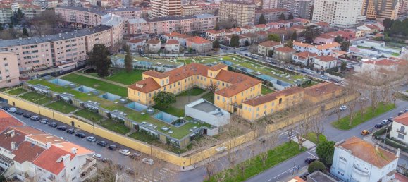 4 bedrooms House in Porto, Portugal No. 16968 6