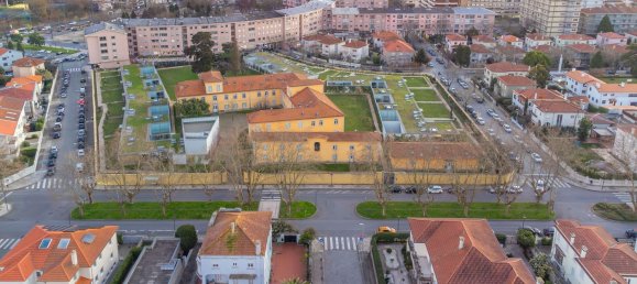 4 bedrooms House in Porto, Portugal No. 16968 13