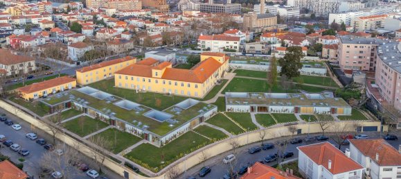 4 bedrooms House in Porto, Portugal No. 16968 10