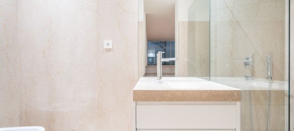 4 bedrooms House in Porto, Portugal No. 16968 34