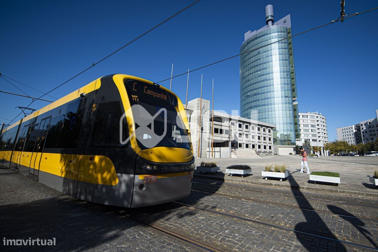 160m² Commercial property in Maia, Portugal No. 347878