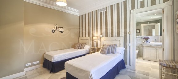 5 bedrooms Villa in Marbella, Spain No. 65640 15