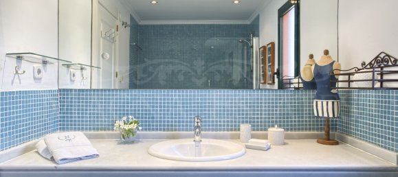 5 bedrooms Villa in Marbella, Spain No. 65640 11