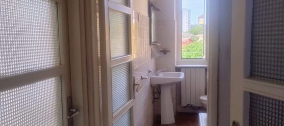 4-salle Appartement à Novi Ligure, Italy No. 274053 15