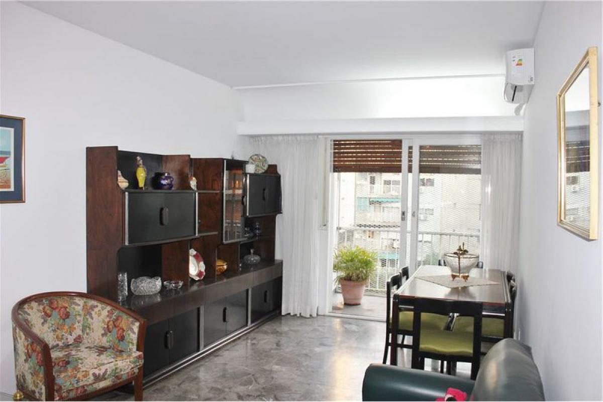 Apartamento de 2 dormitorios en Buenos Aires, Argentina No. 100596