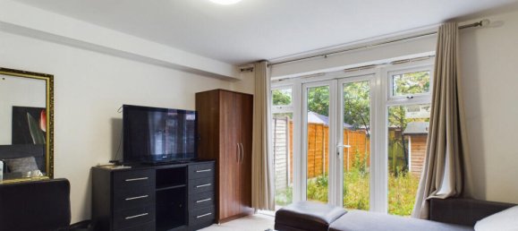 3 bedrooms House in West Drayton, United Kingdom No. 5055 2