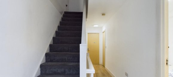 3 bedrooms House in West Drayton, United Kingdom No. 5055 5