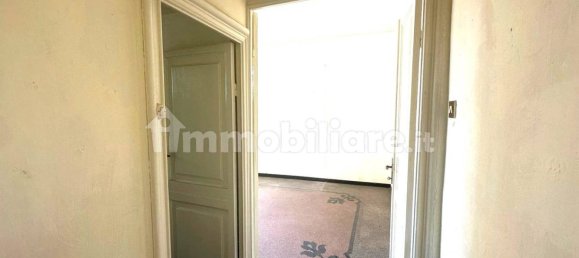 3 bedrooms Apartment in Genoa, Italy No. 168189 3