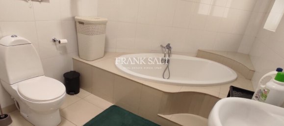 3 bedrooms Maisonette in Zurrieq, Malta No. 8210 13