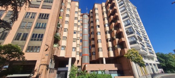  مرآب في Valladolid, Spain 11متر مربع رقم 140866 6