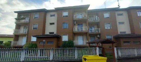 4 rooms Apartment in Strambino, Italy No. 202534 10