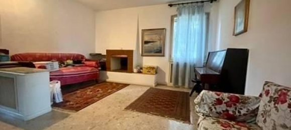 Вилла с 6 комнатами в Веделаго, Италия № 166199 2