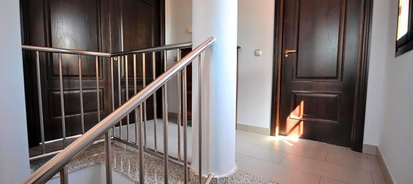 4 bedrooms House in Casares, Spain No. 38726 9