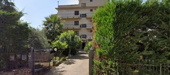 7 chambres Appartement à Reggio Calabria, Italy No. 312724 2