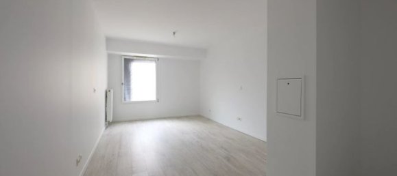 3 bedrooms Apartment in Saint-Denis, France No. 360253 5