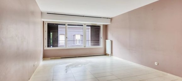 3 bedrooms Apartment in Saint-Denis, France No. 360253 2