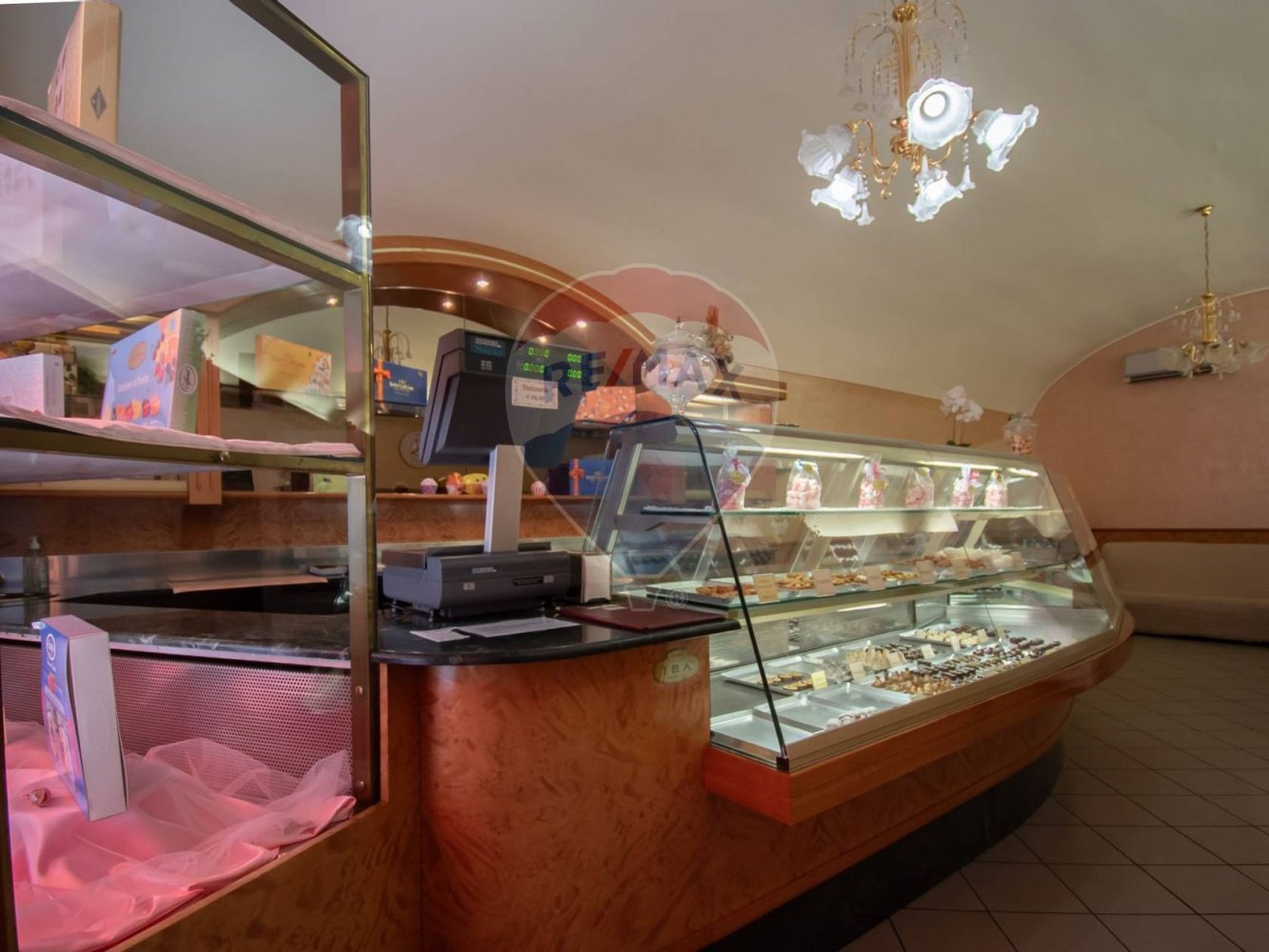 2 rooms Commercial property in Rovato, Italy No. 371652