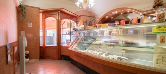 2 rooms Commercial property in Rovato, Italy No. 371652 4