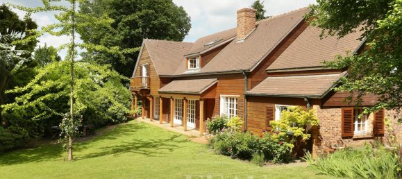 10 rooms House in Garches, France No. 180425 9