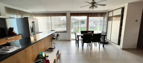 3 Schlafzimmer Haus in Pierres, France, Nr. 234555 5