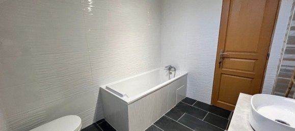 3 Schlafzimmer Haus in Pierres, France, Nr. 234555 10