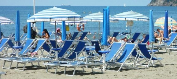 8 rooms House in Carrara, Italy No. 50634 23