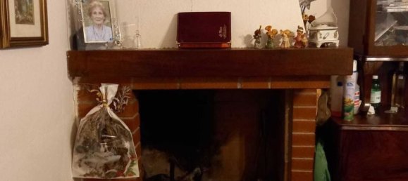 8 rooms House in Carrara, Italy No. 50634 5