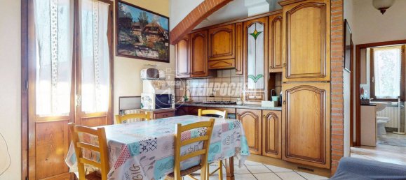 2 bedrooms Apartment in Castel d'Aiano, Italy No. 204506 3