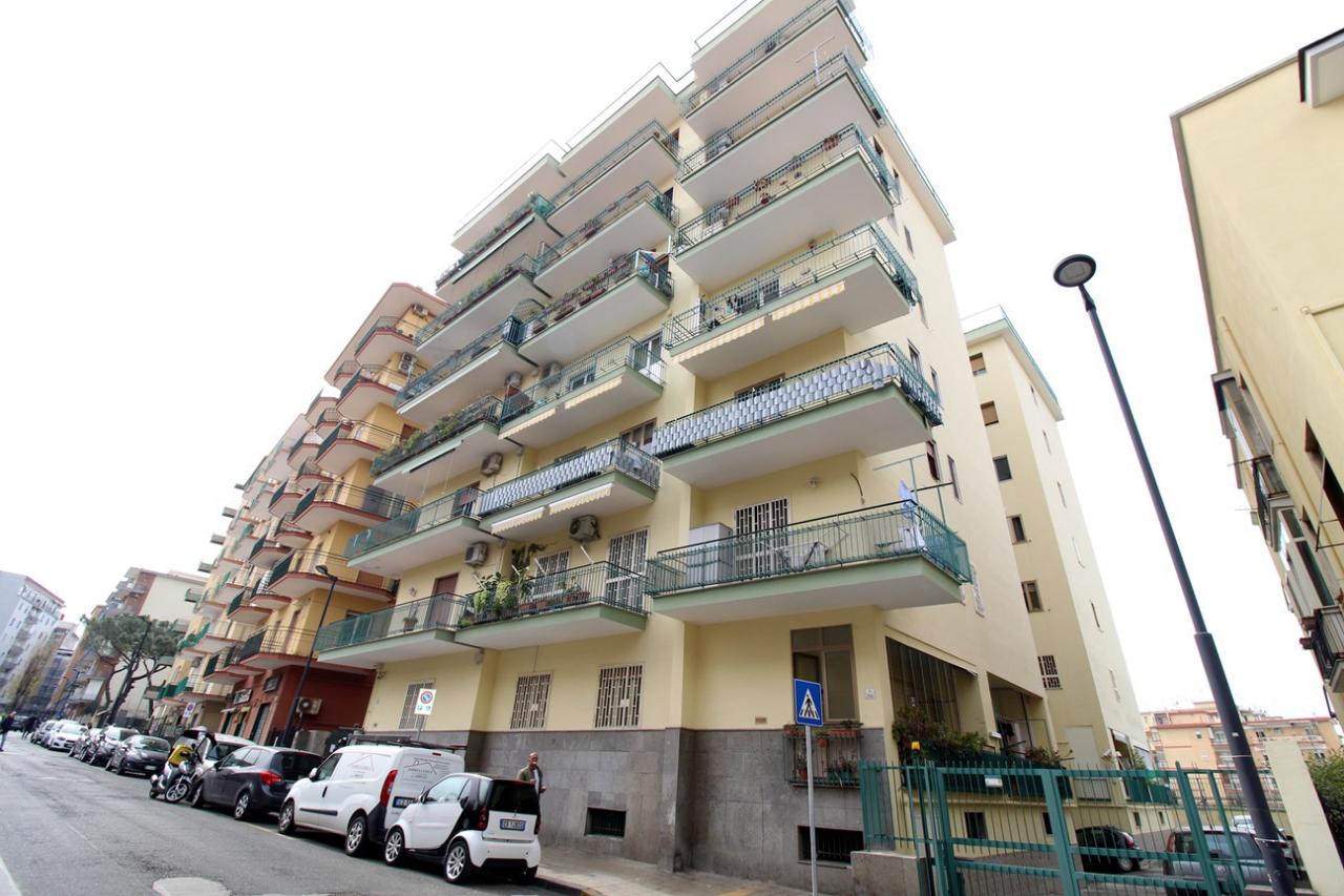 5 rooms Apartment in San Giorgio a Cremano, Italy No. 36681