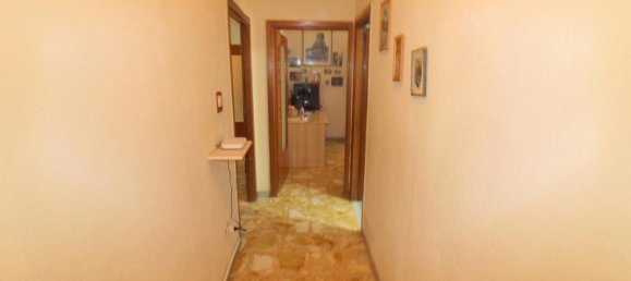 5 rooms Apartment in San Giorgio a Cremano, Italy No. 36681 12