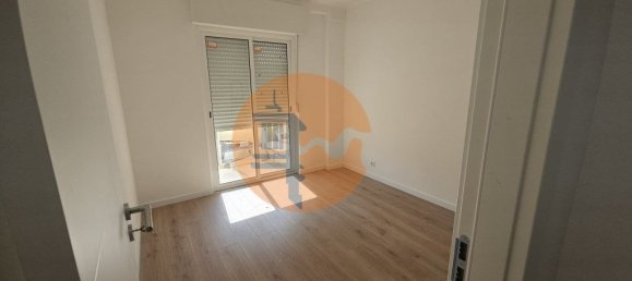 3 Schlafzimmer Wohnung in Amadora, Portugal, Nr. 334711 13