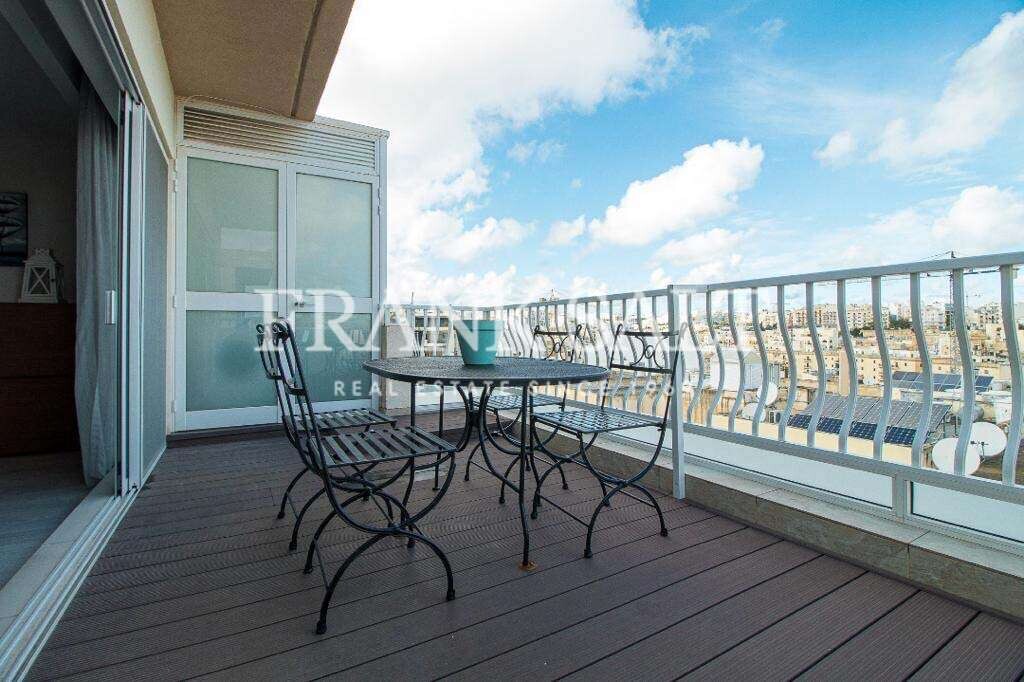 3 bedrooms Penthouse in Msida, Malta No. 4444