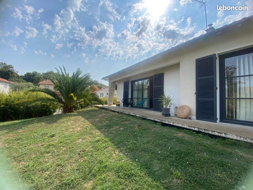 4 bedrooms House in Bessines, France No. 335769