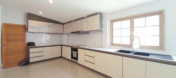 4 bedrooms Villa in Chalong, Thailand No. 11554 14