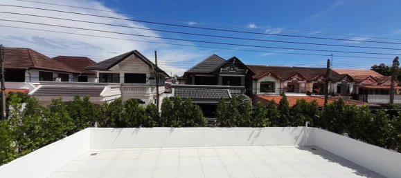 4 bedrooms Villa in Chalong, Thailand No. 11554 10