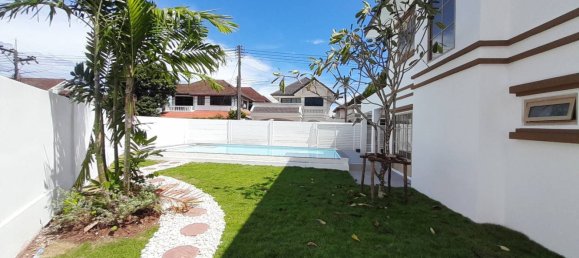 4 bedrooms Villa in Chalong, Thailand No. 11554 12