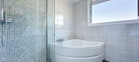 6 bedrooms House in Neuvecelle, France No. 199589 23