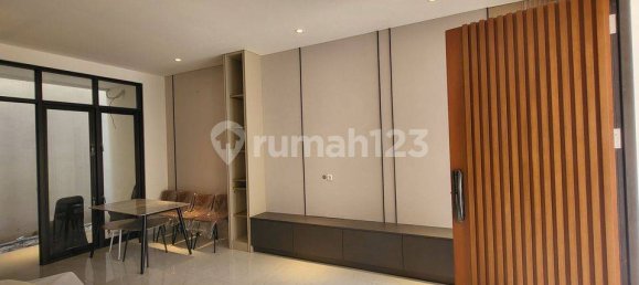 3 bedrooms House in Kebon Jeruk, Indonesia No. 1353 8