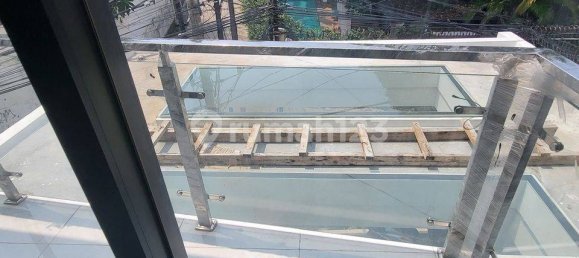 3 bedrooms House in Kebon Jeruk, Indonesia No. 1353 19