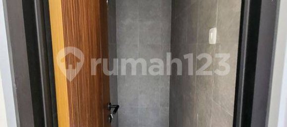 3 bedrooms House in Kebon Jeruk, Indonesia No. 1353 15