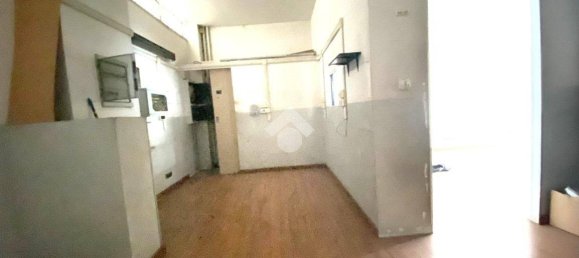 2-Zimmer Gewerbliche Immobilie in Rome, Italy, Nr. 117898 23