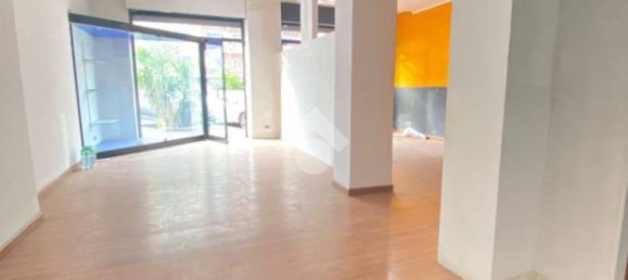 2-Zimmer Gewerbliche Immobilie in Rome, Italy, Nr. 117898 22