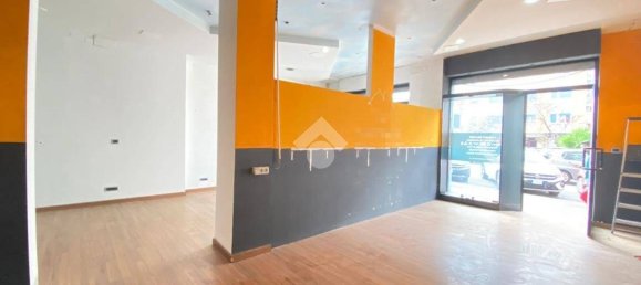 2-Zimmer Gewerbliche Immobilie in Rome, Italy, Nr. 117898 4