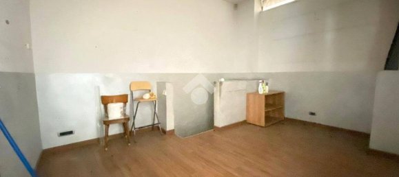 2-Zimmer Gewerbliche Immobilie in Rome, Italy, Nr. 117898 9
