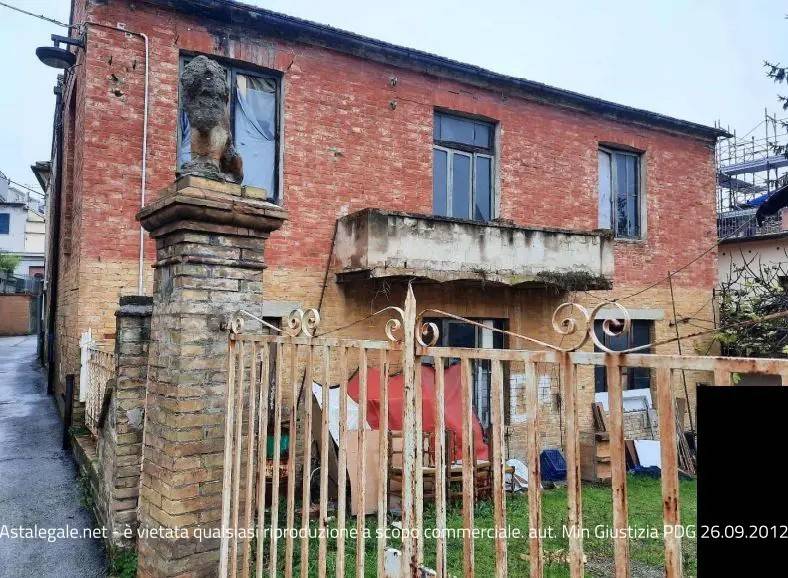 Casa de 10 dormitorios en Corridonia, Italy No. 274678