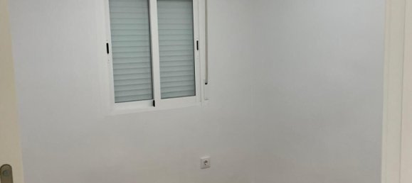 Apartamento de 3 dormitorios en Jaén, Spain No. 135485 6