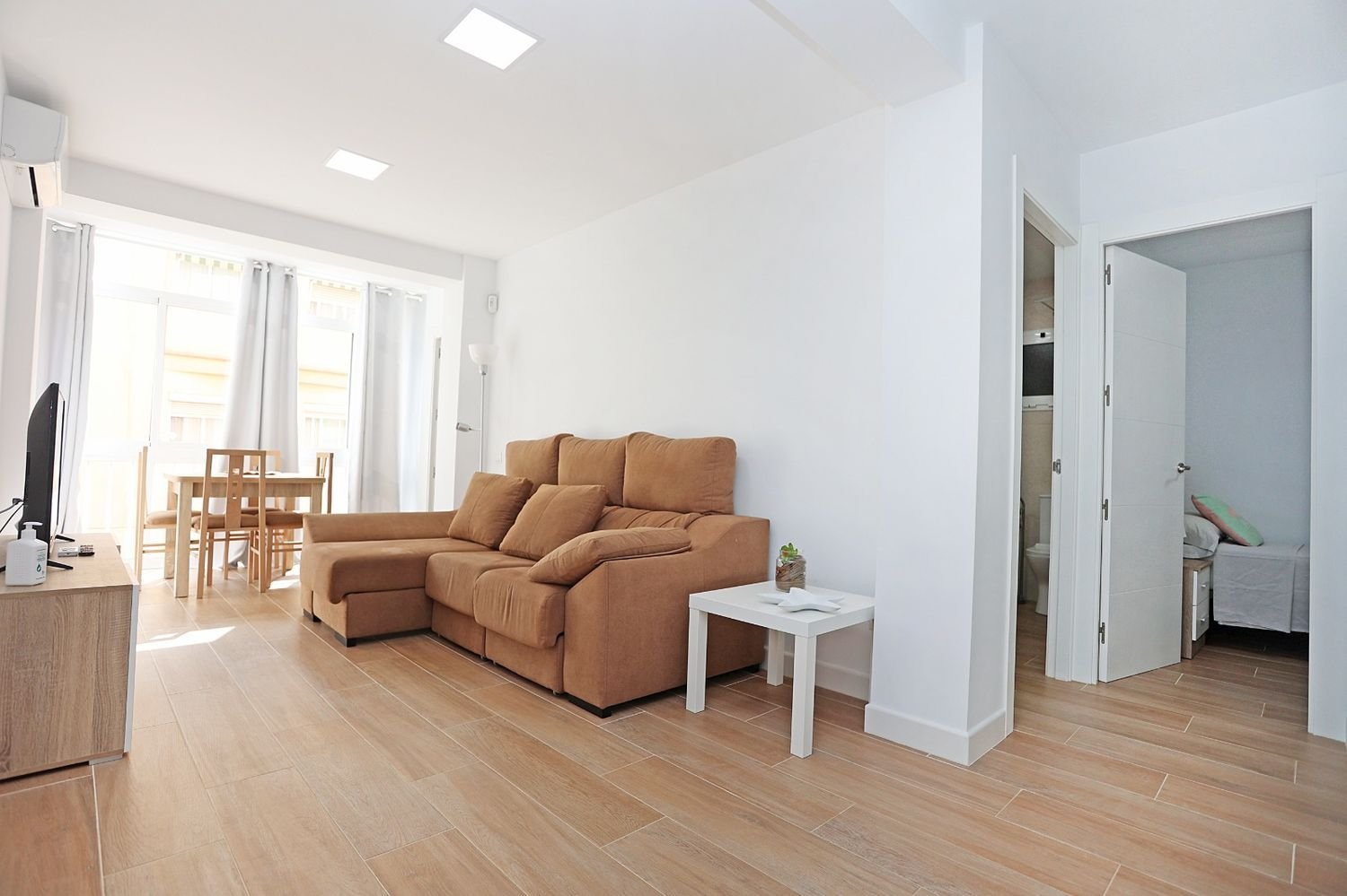 Apartamento de 3 dormitorios en Málaga, Spain No. 193659